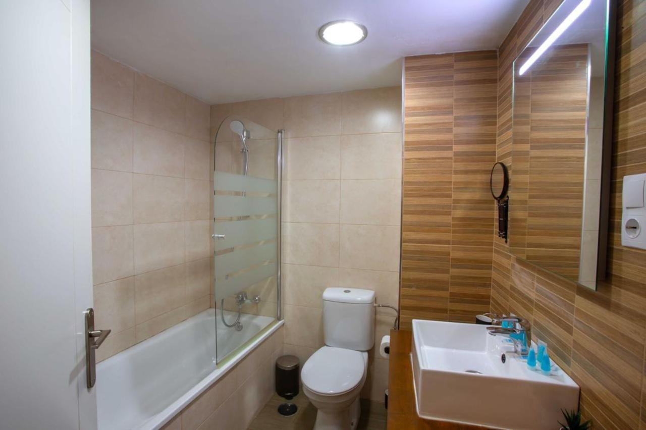 Holidays2Malaga Lagunillas 3 Bedrooms Downtown Local Area 500Mb Free Wifi Kültér fotó